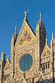 Italien, Toskana, Siena, historisches Zentrum, von der UNESCO zum Weltkulturerbe erklärt, Westfassade der Kathedrale Notre Dame de l'Assomption