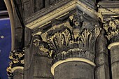 Frankreich, Paris, UNESCO-Welterbe, Île de la Cite, Kathedrale Notre-Dame, das einzige Kapitell mit Figuren, während alle anderen Pflanzenmotive zeigen