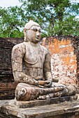 Sri Lanka, North Central Province, archeological site of Polonnaruwa, UNESCO World Heritage Site, Dalada Maluwa or Terrace of the Tooth Relic (Sacred Quadrangle), Vatadage