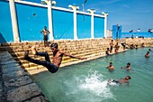 Sri Lanka, Nordprovinz, Jaffna, Keerimalai, die heiligen Süßwasserbäder am Indischen Ozean