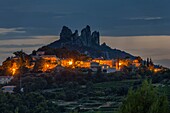 Frankreich, Vaucluse, Dentelles de Montmirail, das Dorf Suzette