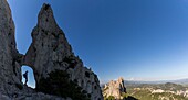 Frankreich, Vaucluse, Gigondas, Dentelles de Montmirail, Bogen von Turc Pousterle