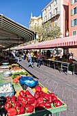Frankreich, Alpes Maritimes, Nizza, von der UNESCO zum Weltkulturerbe erklärt, altes Nizza-Viertel, Cours Saleya Markt, Gemüsestand