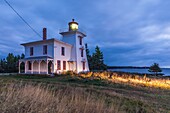 Canada, Prince Edward Island, Rocky Point, Blockhouse Point Lighthouse at the entrance to Charlottetown Harbour, dawn
