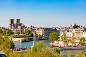 France, Paris, area listed as World heritage by UNESCO, Saint Louis Island, and the Ile de la Cite with Notre Dame Cathedral