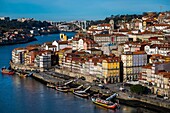 Portugal, Porto, Ribeira-Viertel, Douro-Dock