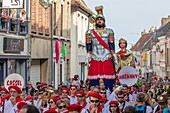Frankreich, Nord, Cassel, Frühlingskarneval, Parade der Köpfe und Tanz der Riesen Reuze Papa und Reuze Mama, gelistet als immaterielles Kulturerbe der Menschheit