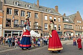 Frankreich, Nord, Cassel, Frühlingskarneval, Parade der Köpfe und Tanz der Riesen Reuze Papa und Reuze Mama, gelistet als immaterielles Kulturerbe der Menschheit