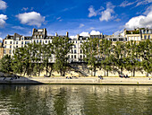 Bank of the River Seine and buildings in Paris, France, Europe