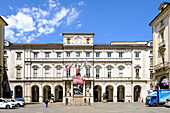 Blick auf die Piazza Palazzo di Citta, ein zentraler Platz, der an der Stelle der antiken römischen Stadt errichtet wurde, und Standort des Palazzo Civico, Turin, Piemont, Italien, Europa