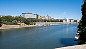 Stadtansicht von der Umberto-I-Brücke mit Blick auf den Fluss Po, Turin, Piemont, Italien, Europa
