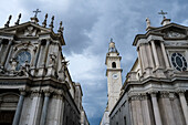 Blick auf die römisch-katholischen Kirchen Santa Cristina und San Carlo im Barockstil mit Blick auf die Piazza San Carlo, Turin, Piemont, Italien, Europa