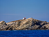 Kirche des Heiligen Georg auf der kleinen Insel Mpaos bei Mykonos, Kykladen, Griechische Inseln, Griechenland, Europa