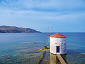 Windmühle auf dem Wasser, Blick von oben, Agia Marina, Insel Leros, Dodekanes, Griechische Inseln, Griechenland, Europa