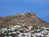 Platanos und mittelalterliche Burg von Pandeli, Blick von oben, Agia Marina, Insel Leros, Dodekanes, Griechische Inseln, Griechenland, Europa