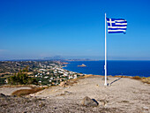 Griechische Flagge an der Burg von Kefalos, Insel Kos, Dodekanes, Griechische Inseln, Griechenland, Europa