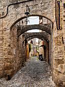 Straße der mittelalterlichen Altstadt, Rhodos-Stadt, Insel Rhodos, Dodekanes, Griechische Inseln, Griechenland, Europa