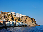 Blick auf das Kloster Panagia Spiliani, Selige Jungfrau Maria der Höhle, Mandraki, Insel Nisyros, Dodekanes, Griechische Inseln, Griechenland, Europa