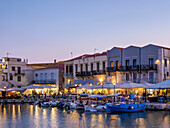 Alter venezianischer Hafen, Dämmerung, Stadt Rethymno, Region Rethymno, Kreta, Griechische Inseln, Griechenland, Europa