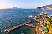 Vesuv, Marina Grande, Sorrento, Bucht von Neapel, Kampanien, Italien, Mittelmeer, Europa