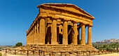 Temple of Concordia, Valle dei Templi (Valley of Temples), UNESCO World Heritage Site, Hellenic architecture, Agrigento, Sicily, Italy, Mediterranean, Europe