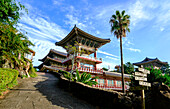 Buddhistischer Tempel Yakcheonsa, 30 Meter hoch, 3305 Quadratmeter groß, der größte Tempel in Asien, Insel Jeju, Südkorea, Asien