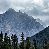 USA, Idaho, Stanley, Clouds over jagged peaks of Sawtooth Mountains