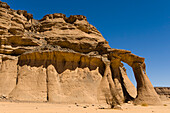 Tin Ghalega Felsformation, Red Rhino Arch. Wadi Teshuinat, Akakus, Fezzan, Libyen