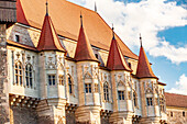 Rumänien, Hunedoara. Schloss Corvin, Gotik-Renaissance-Schloss, eines der größten Schlösser in Europa.