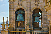 Spanien, Galicien. Santiago de Compostela, Blick auf den Glockenturm vom Dach der Kathedrale aus