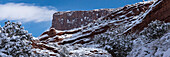 USA, Utah. Winterlicher Schneefall im Castle Valley.