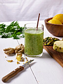 Green smoothie with ginger and pineapple