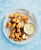 Cauliflower and cheese bites from the hot air fryer