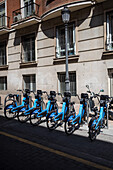 BiciMAD-Fahrräder, ein von der Stadt Madrid betriebenes Fahrradverleihprogramm, Spanien