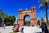 BARCELONA,SPANIEN- 31.MAI 2019 : Triumphbogen von Barcelona. Der Triumphbogen wurde als Haupttor für die Weltausstellung 1888 in Barcelona von Josep Vilaseca i Casanovas errichtet.