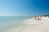 USA. Florida. Fort Myers beach,Lovers Key State Park. The beach. Tourists.