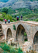 Spanien,Autonome Gemeinschaft Aragonien,Naturpark Sierra y Cañones de Guara,Brücke von Fuente Banos über den Fluss Vero