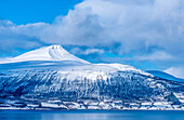 Norwegen,Stadt Tromso,Fjord mit Schnee bedeckt