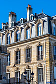 Frankreich,New Aquitaine,Bordeaux,Gebäude an der Ecke der Allees de Tourny und der Rue Michel de Montaigne (UNESCO-Welterbe)