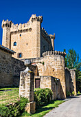 Spanien,Rioja,Sajazarra (Schönstes Dorf Spaniens),Burg aus dem 15.