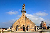 Frankreich,Bretagne,Departement Finistere (29),Halbinsel Crozon,Camaret sur mer,Kapelle von Rocamadour und Turm von Vauban (Unesco-Welterbe)