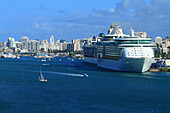 Usa,Puerto Rico,San Juan. Kreuzfahrtschiffe
