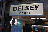 Front of Delsey shop
