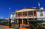 Frankreich, Französische Antillen, Guadeloupe. Petit-Bourg. Das Rathaus