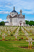 Frankreich,Hauts de France,Pas de Calais. WWII-Denkmal,Notre Dame de Lorette. Ablain saint nazaire