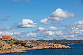 Europe,Scandinavia,Sweden. Lysekil. Stangehuvud. Vikarvet. Kyrkvik bay