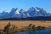 Chile,Magallanes,Torres del Paine,national park,Rio Serrano,