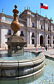 Chile,Santiago,Plaza de la Constitucion,Palacio La Moneda,