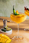 Mango-Daiquiri mit Chili