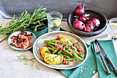 Green beans with fan potatoes and bacon